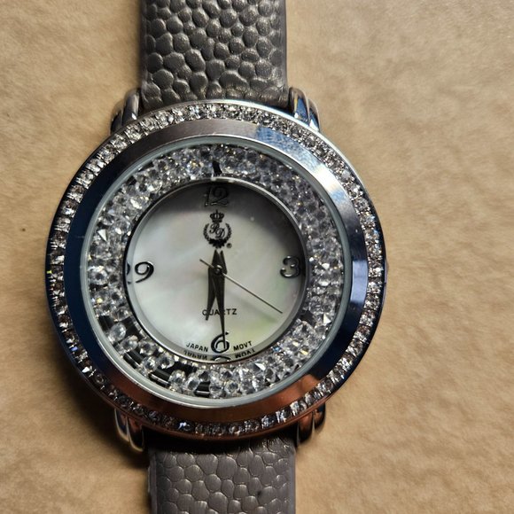 Watch - Picture 3 of 3